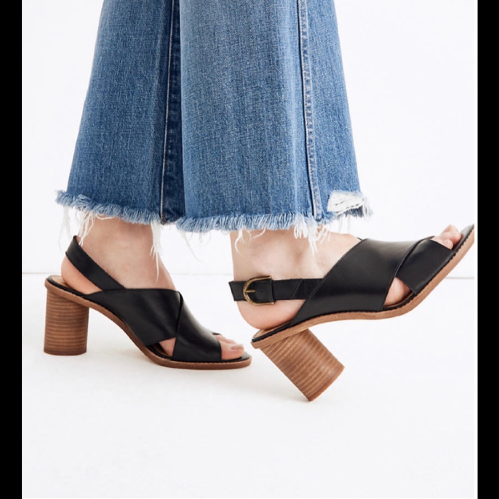 Madewell! The Ruthie Crisscross Sandal in Leather! 9